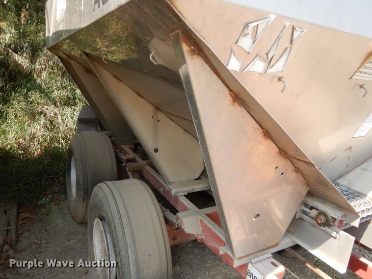 image for item DI8327 Ag Systems AG600 spreader