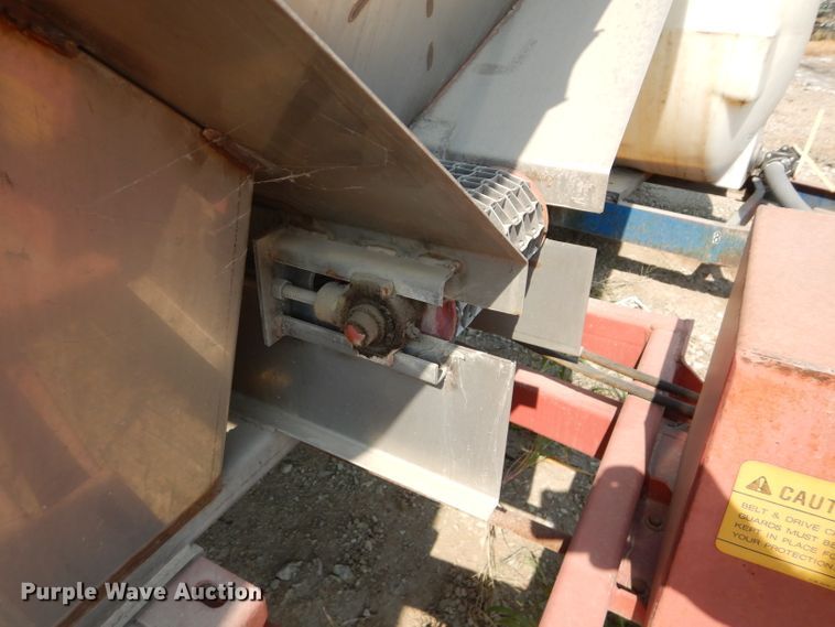 image for item DI8327 Ag Systems AG600 spreader