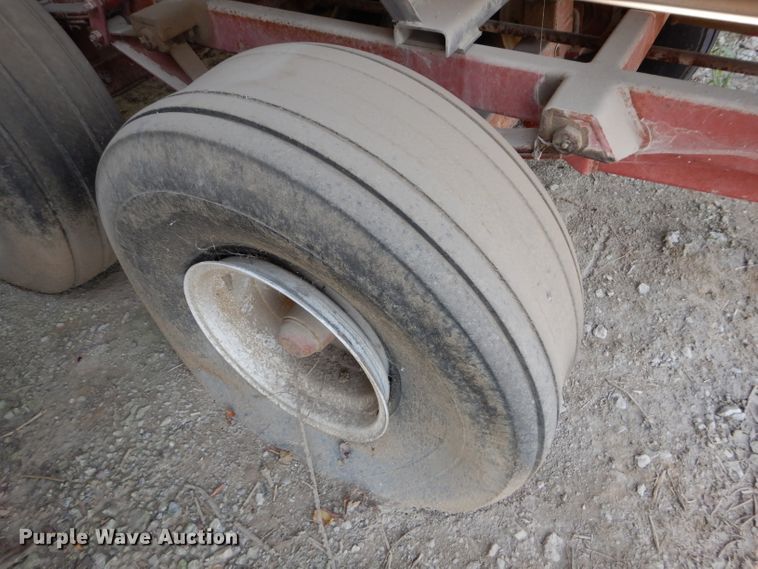 image for item DI8327 Ag Systems AG600 spreader