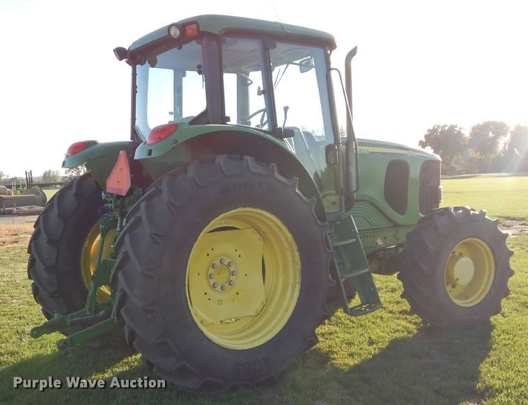 image for item DI8337 2004 John Deere 6715  MFWD tractor