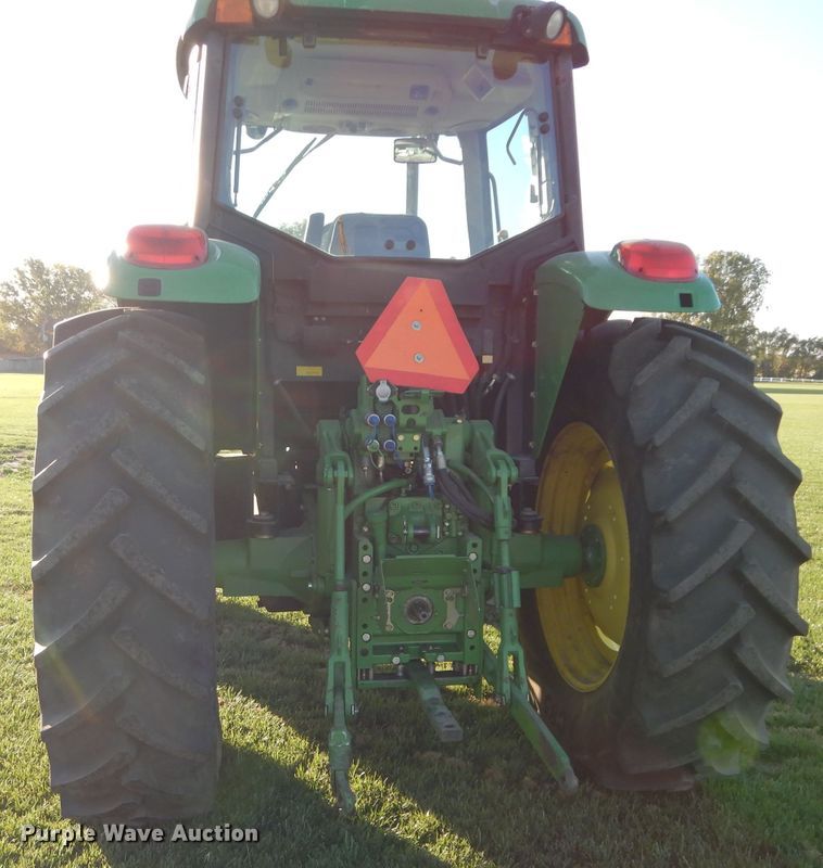 image for item DI8337 2004 John Deere 6715  MFWD tractor