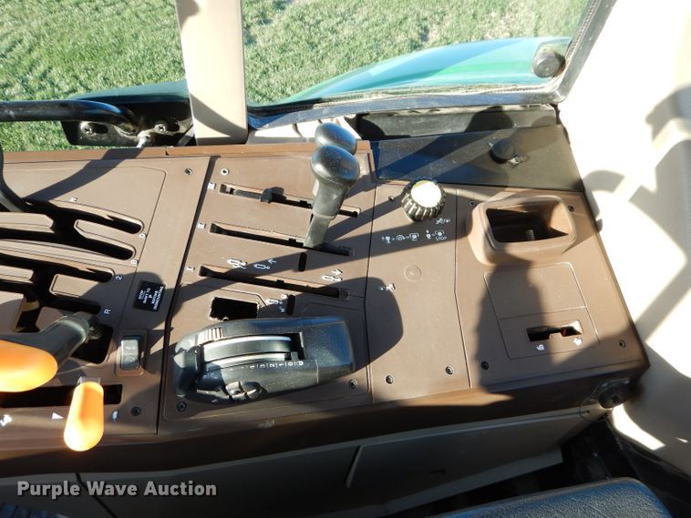 image for item DI8337 2004 John Deere 6715  MFWD tractor