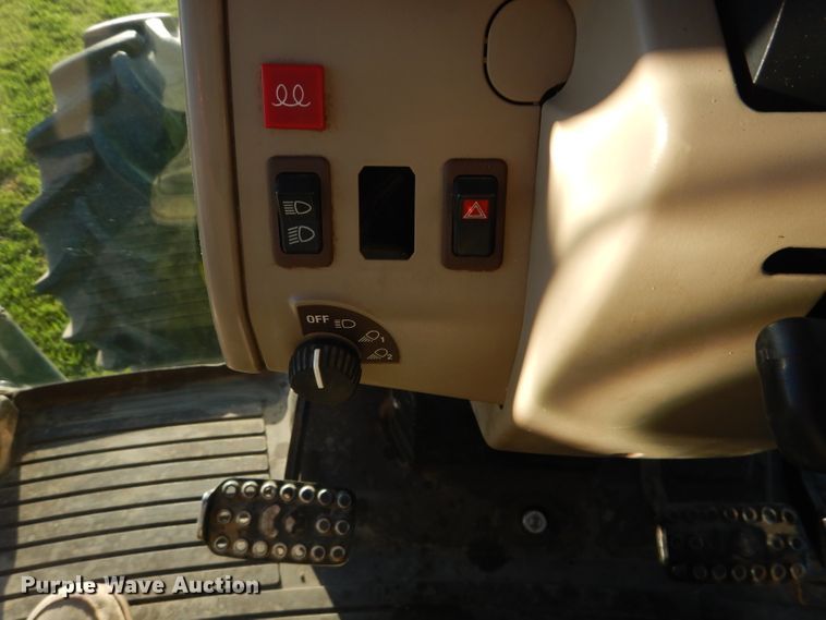 image for item DI8337 2004 John Deere 6715  MFWD tractor