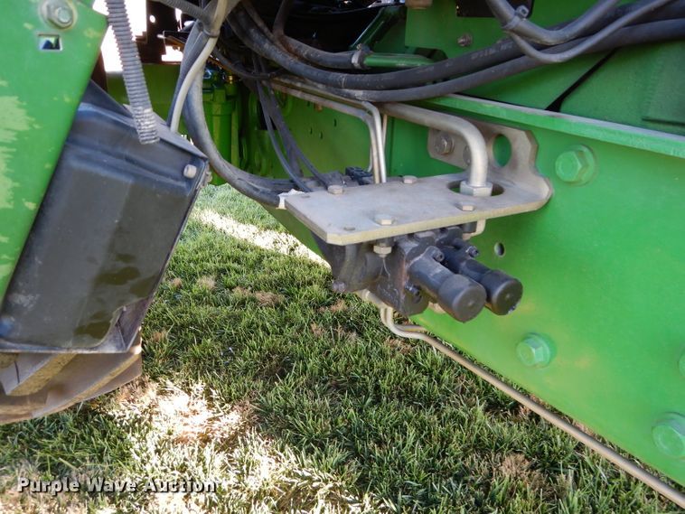 image for item DI8337 2004 John Deere 6715  MFWD tractor