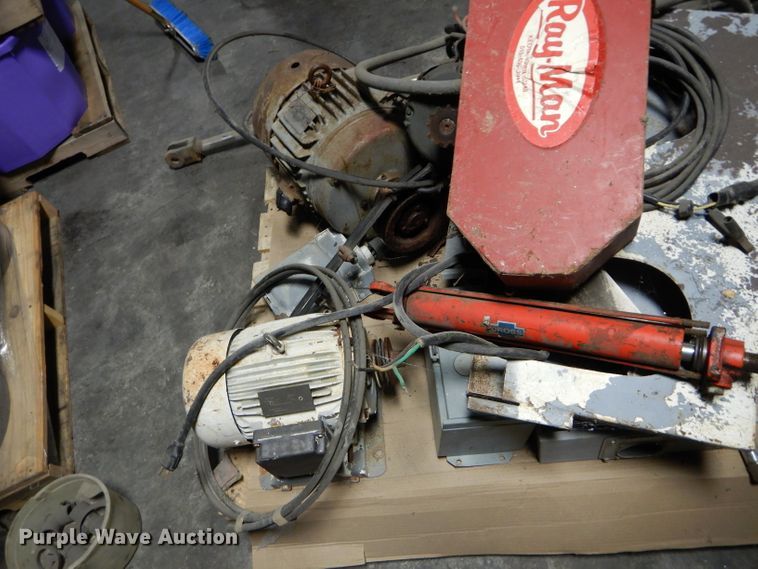 image for item DI8353 Tools