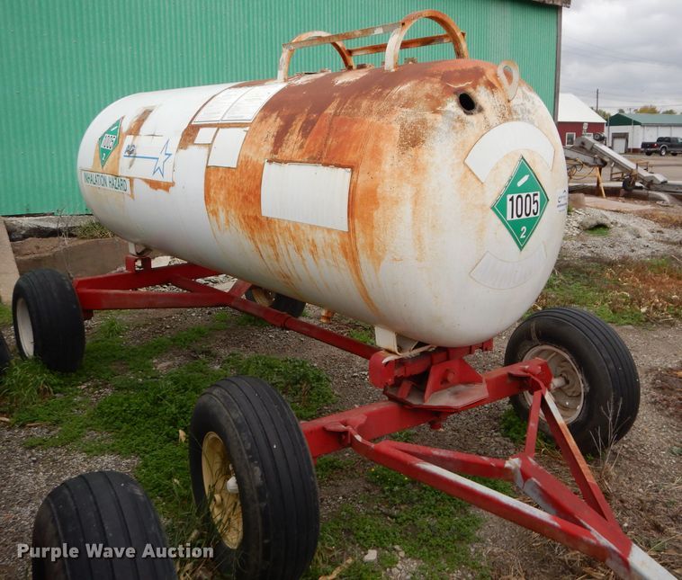 image for item DI8354 Anhydrous ammonia tank