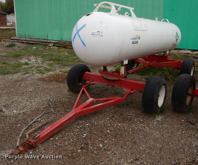 image for item DI8356 Anhydrous ammonia tank