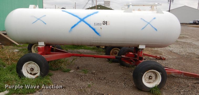 image for item DI8356 Anhydrous ammonia tank