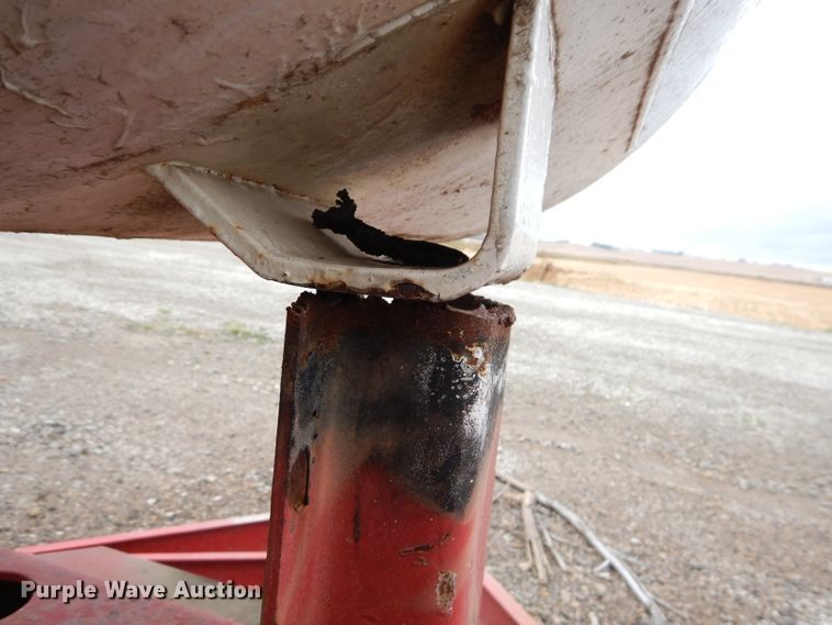 image for item DI8356 Anhydrous ammonia tank