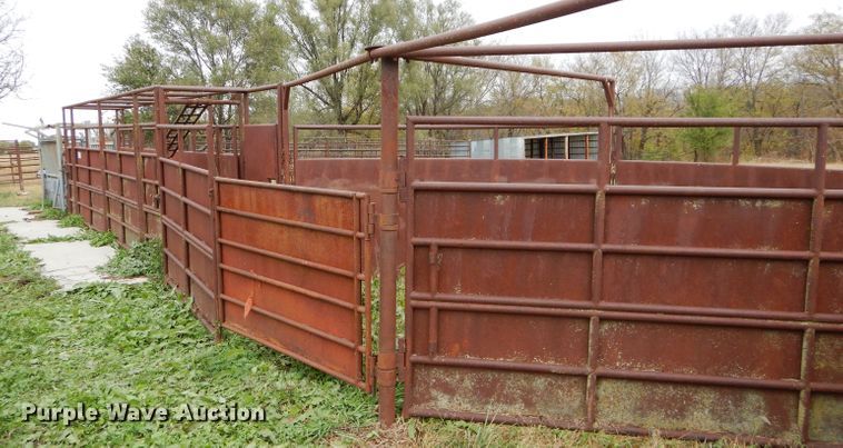 image for item DI8359 Livestock chute and tub