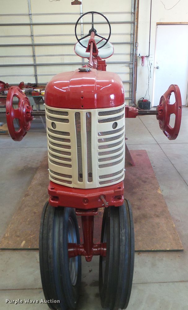 image for item EK9750 1957 International Farmall 350  tractor