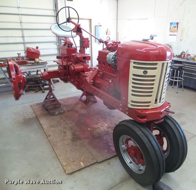image for item EK9750 1957 International Farmall 350  tractor