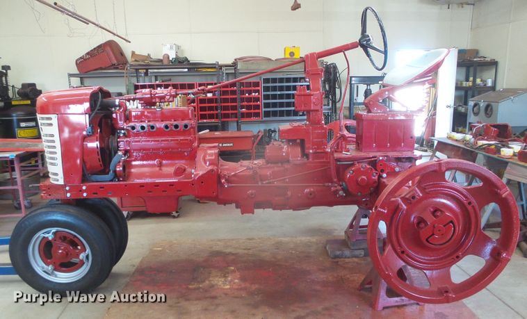 image for item EK9750 1957 International Farmall 350  tractor