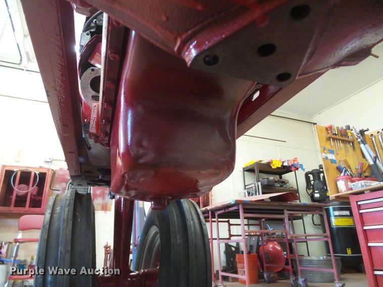 image for item EK9750 1957 International Farmall 350  tractor