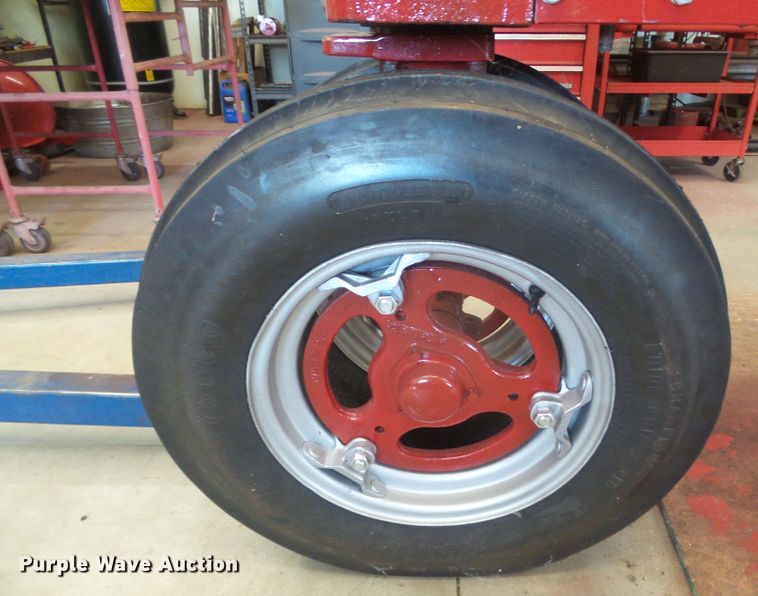 image for item EK9750 1957 International Farmall 350  tractor