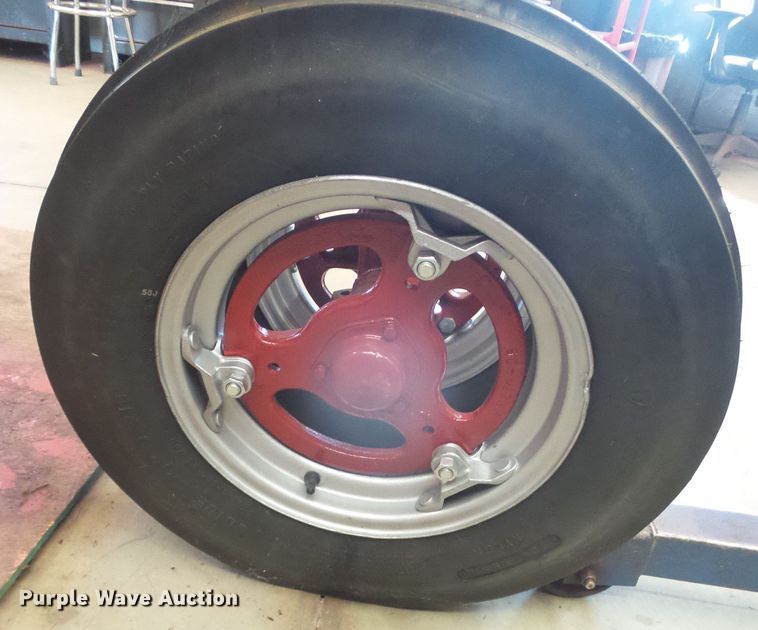 image for item EK9750 1957 International Farmall 350  tractor