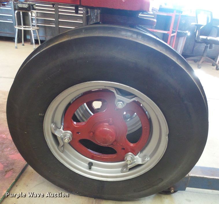 image for item EK9750 1957 International Farmall 350  tractor