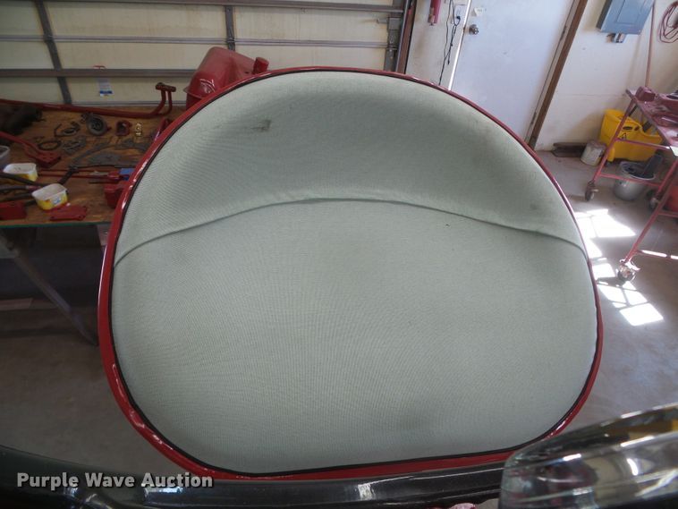 image for item EK9750 1957 International Farmall 350  tractor