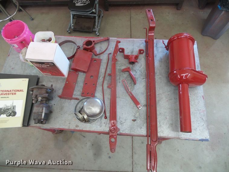 image for item EK9750 1957 International Farmall 350  tractor