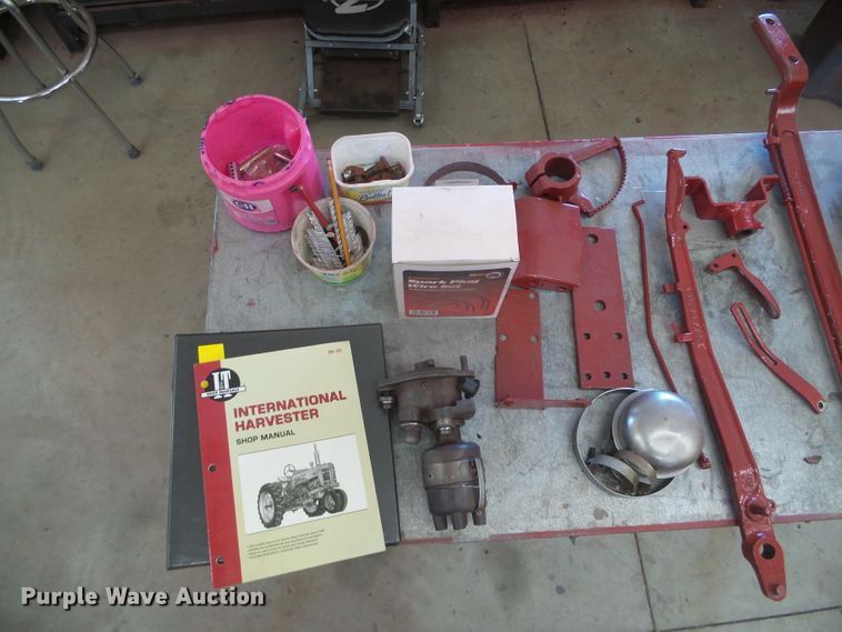 image for item EK9750 1957 International Farmall 350  tractor