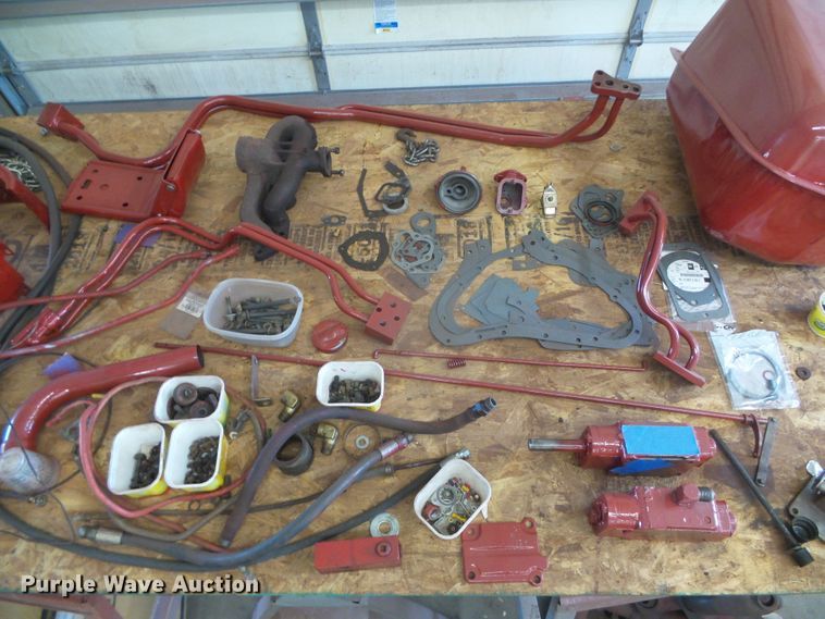 image for item EK9750 1957 International Farmall 350  tractor