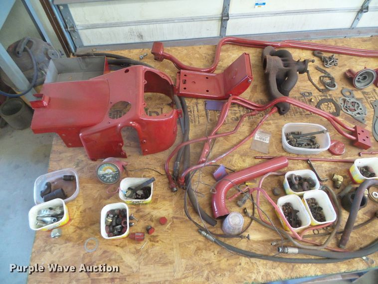 image for item EK9750 1957 International Farmall 350  tractor