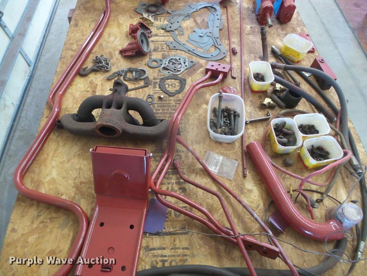 image for item EK9750 1957 International Farmall 350  tractor