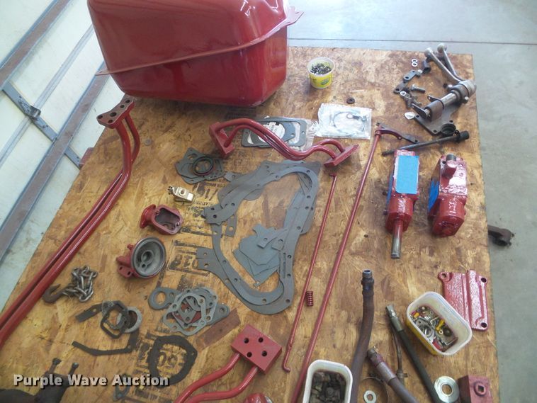 image for item EK9750 1957 International Farmall 350  tractor