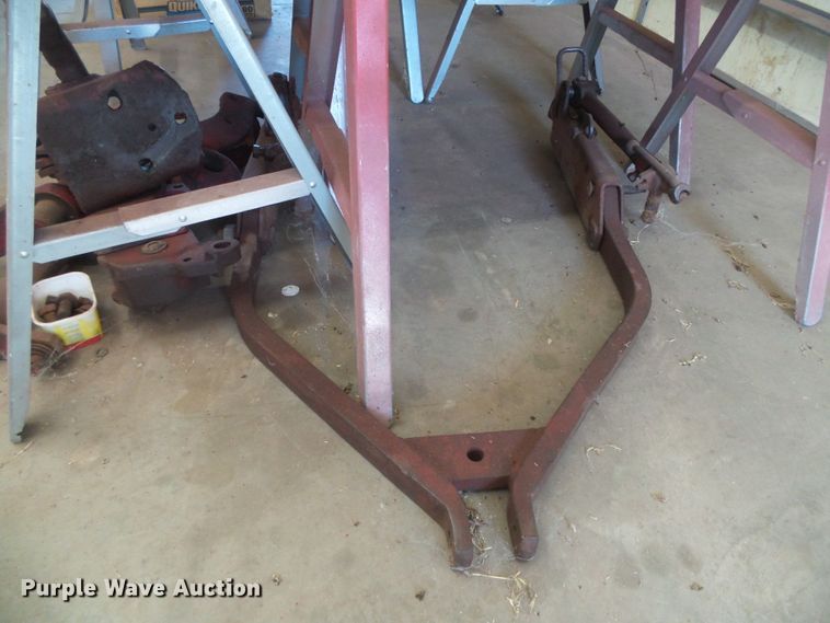 image for item EK9750 1957 International Farmall 350  tractor