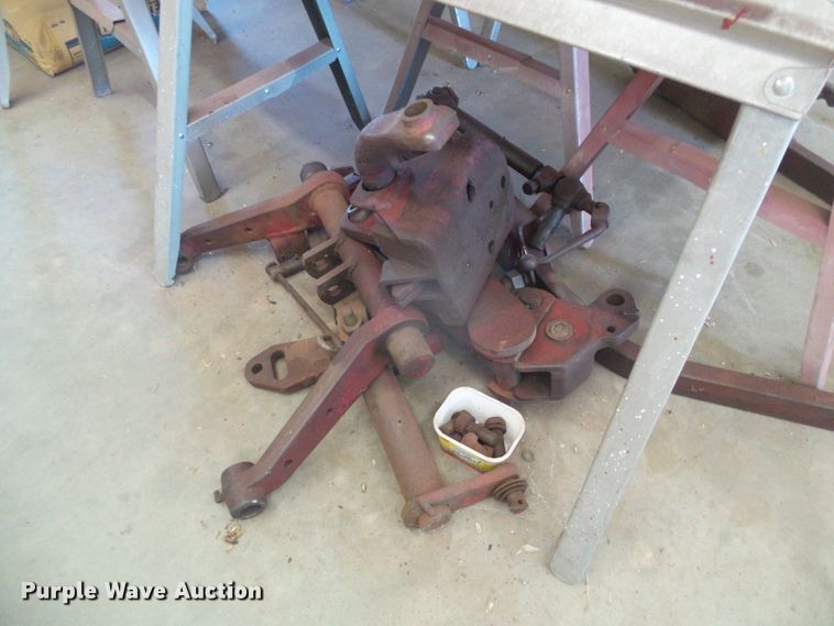 image for item EK9750 1957 International Farmall 350  tractor