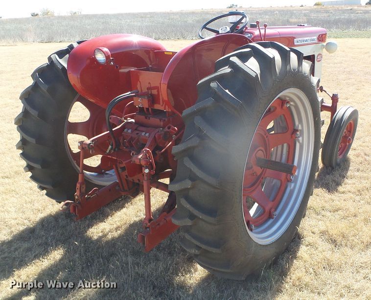 image for item EK9751 1958 International 460 Hi-Utility  tractor