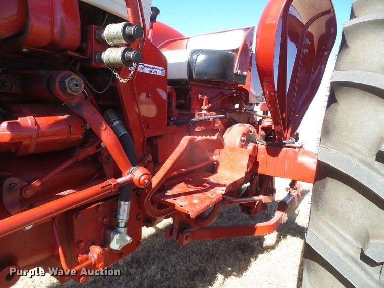 image for item EK9751 1958 International 460 Hi-Utility  tractor