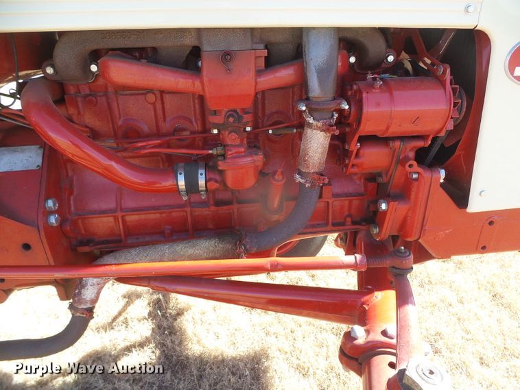 image for item EK9751 1958 International 460 Hi-Utility  tractor
