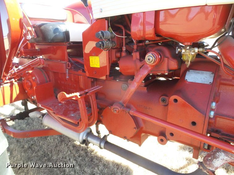 image for item EK9751 1958 International 460 Hi-Utility  tractor