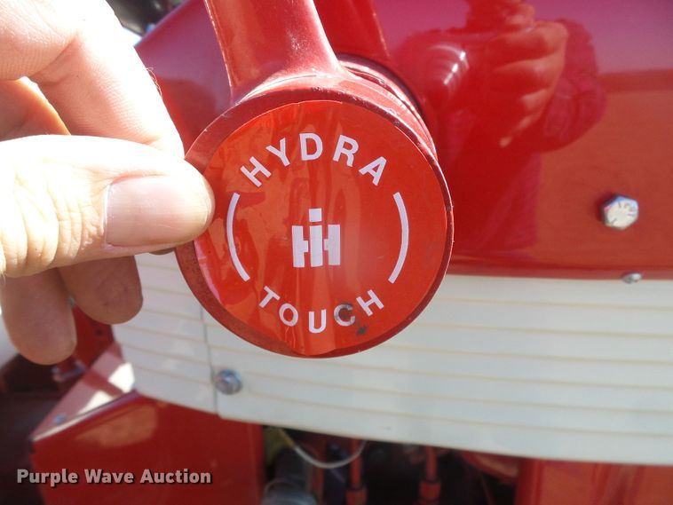 image for item EK9751 1958 International 460 Hi-Utility  tractor