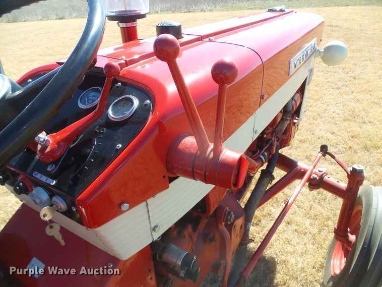 image for item EK9751 1958 International 460 Hi-Utility  tractor