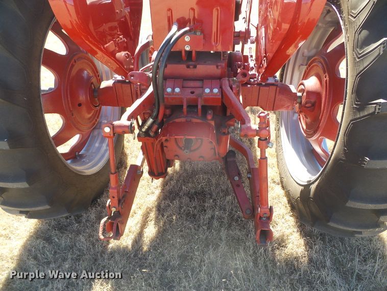 image for item EK9751 1958 International 460 Hi-Utility  tractor