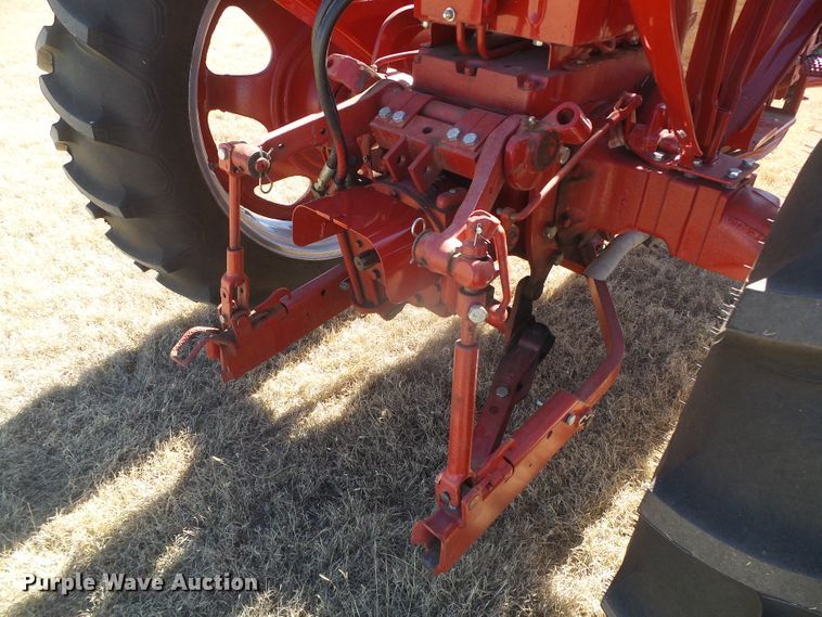 image for item EK9751 1958 International 460 Hi-Utility  tractor