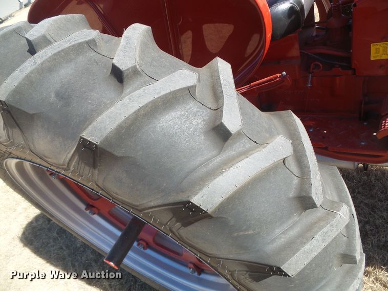 image for item EK9751 1958 International 460 Hi-Utility  tractor