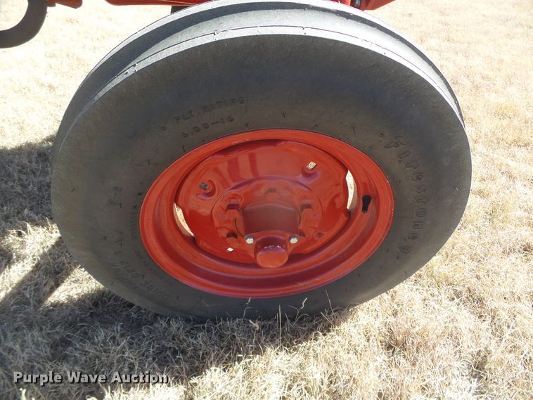 image for item EK9751 1958 International 460 Hi-Utility  tractor