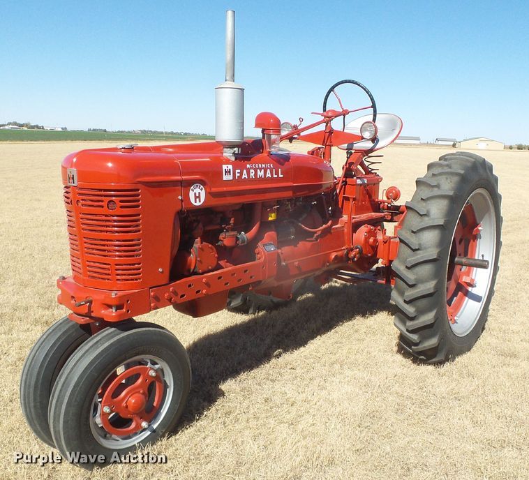 image for item EK9752 1953 International Farmall Super H  tractor
