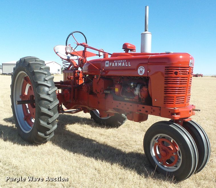 image for item EK9752 1953 International Farmall Super H  tractor