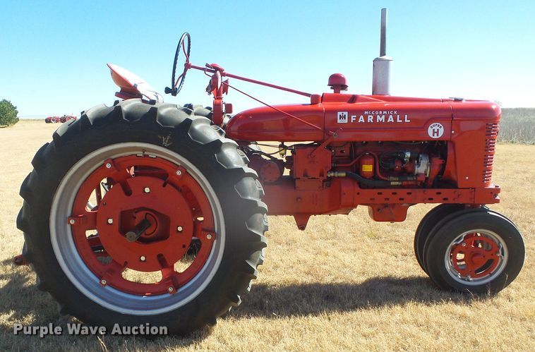 image for item EK9752 1953 International Farmall Super H  tractor