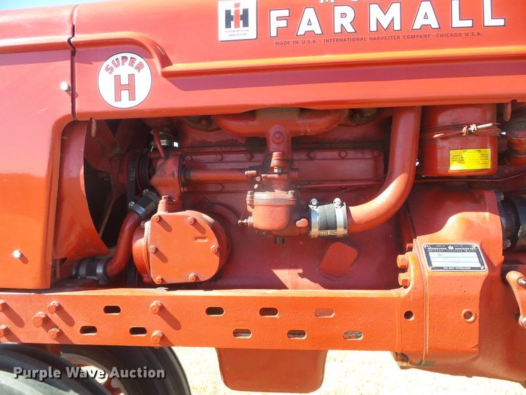 image for item EK9752 1953 International Farmall Super H  tractor