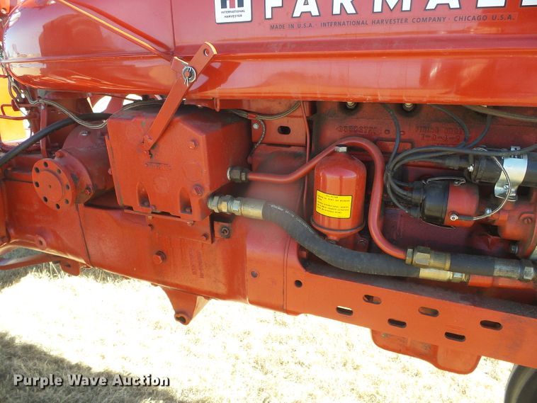 image for item EK9752 1953 International Farmall Super H  tractor