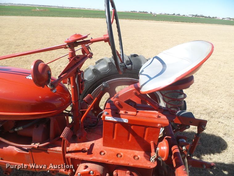 image for item EK9752 1953 International Farmall Super H  tractor