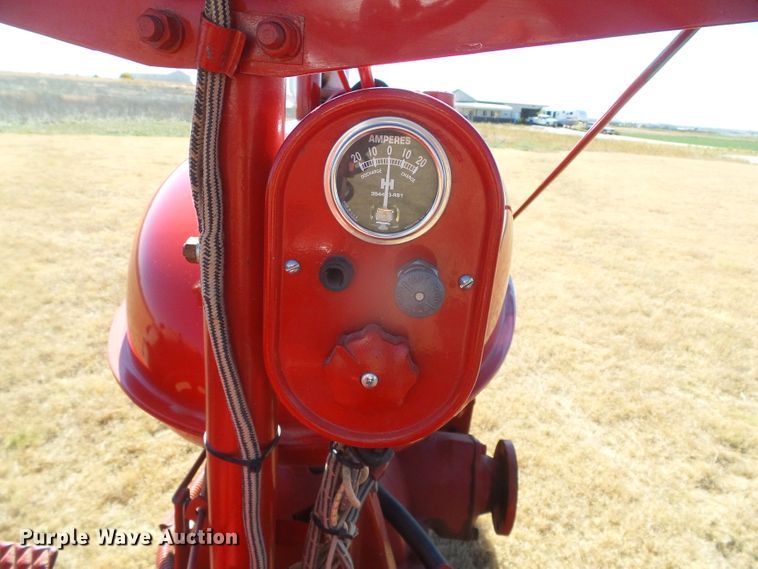 image for item EK9752 1953 International Farmall Super H  tractor