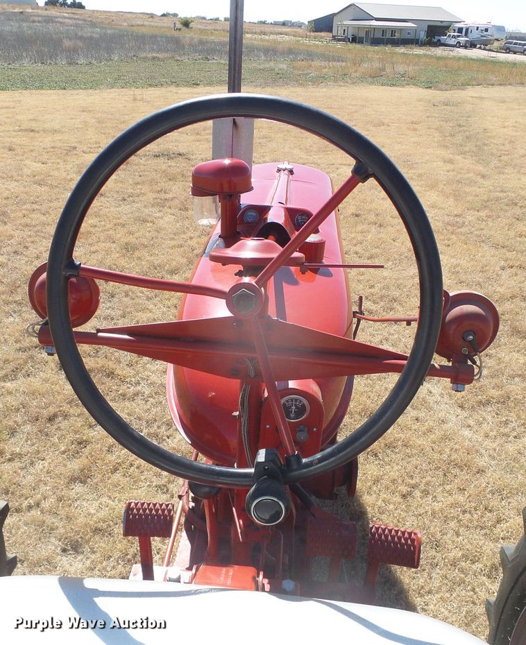 image for item EK9752 1953 International Farmall Super H  tractor