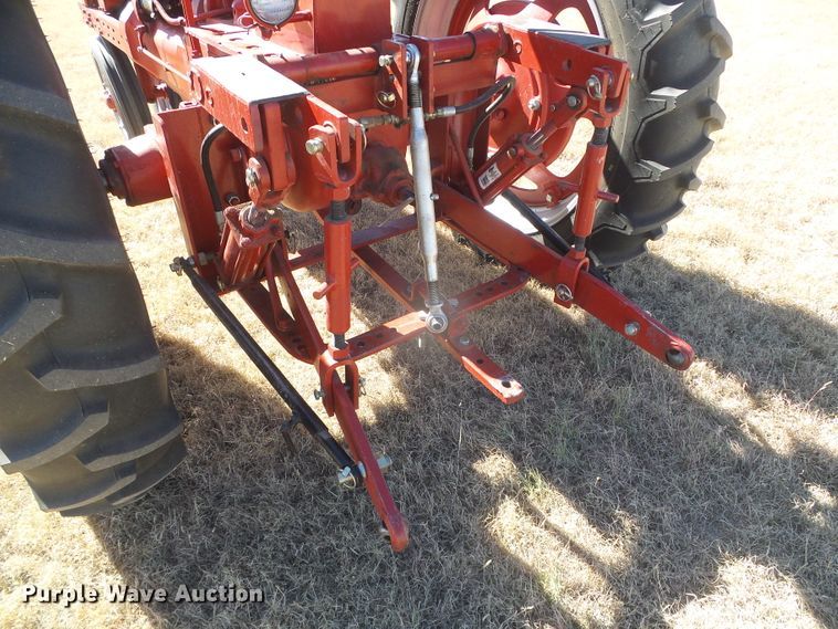 image for item EK9752 1953 International Farmall Super H  tractor