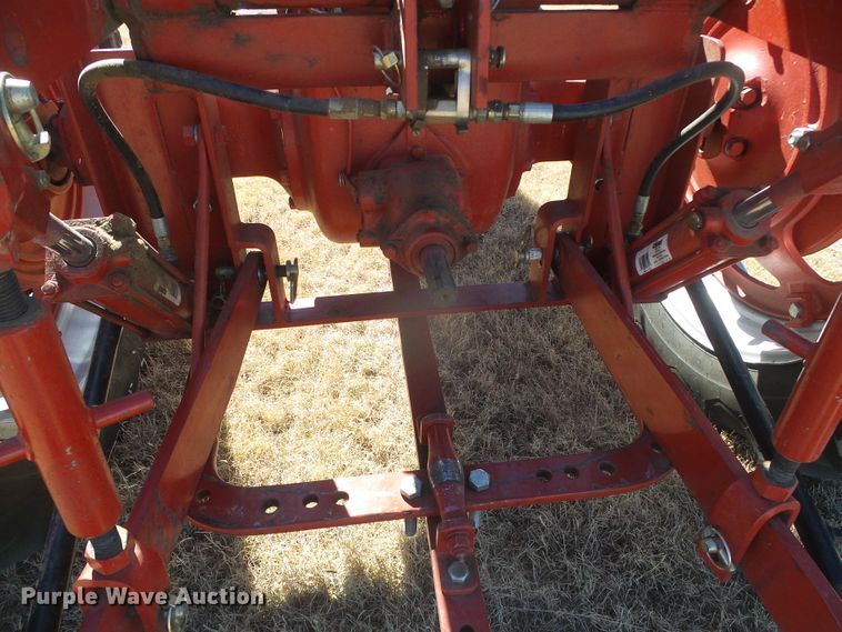 image for item EK9752 1953 International Farmall Super H  tractor